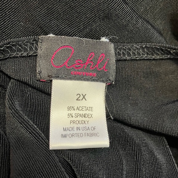 Chic Black V-Neck Women's Blouse - Picture 3 of 7